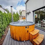 Dom wakacyjny River House Jacuzzi Sauna *