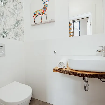 River House Jacuzzi Sauna