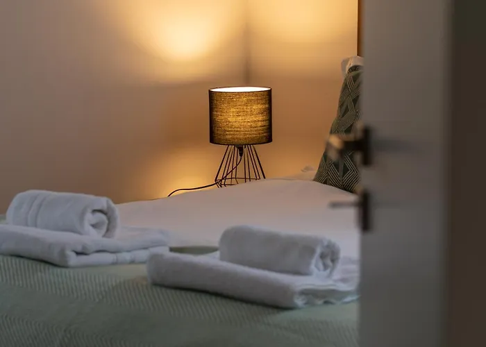 River House Jacuzzi Sauna 펜션