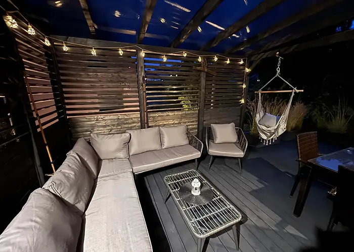 River House Jacuzzi Sauna 펜션