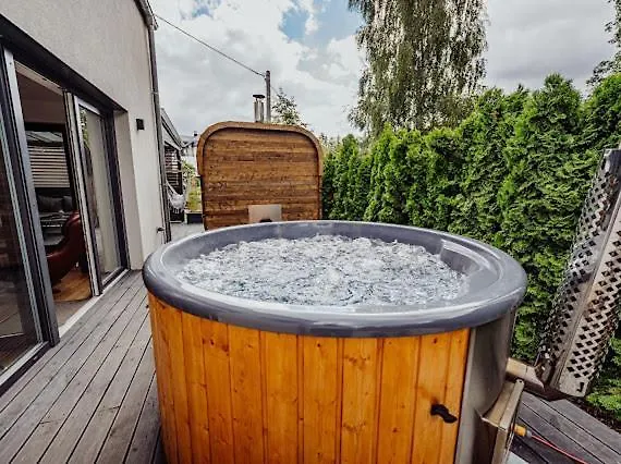 펜션 River House Jacuzzi Sauna *