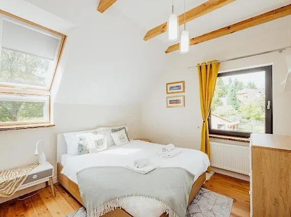 River House Jacuzzi Sauna 펜션