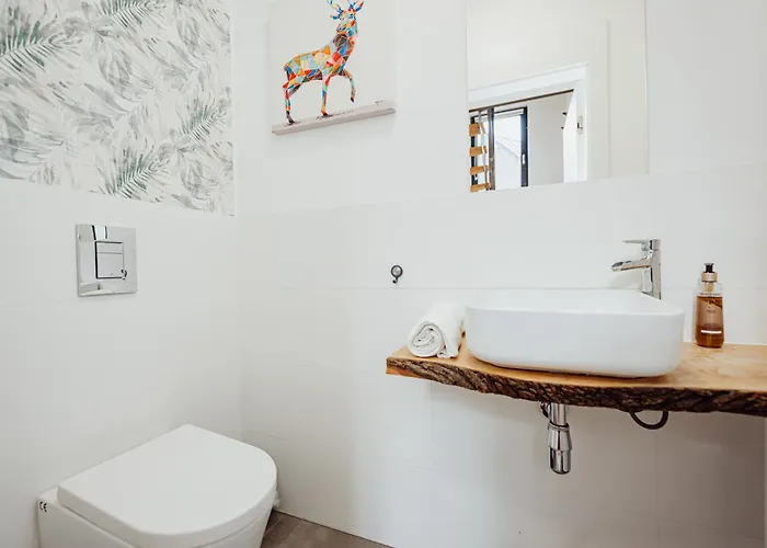 River House Jacuzzi Sauna